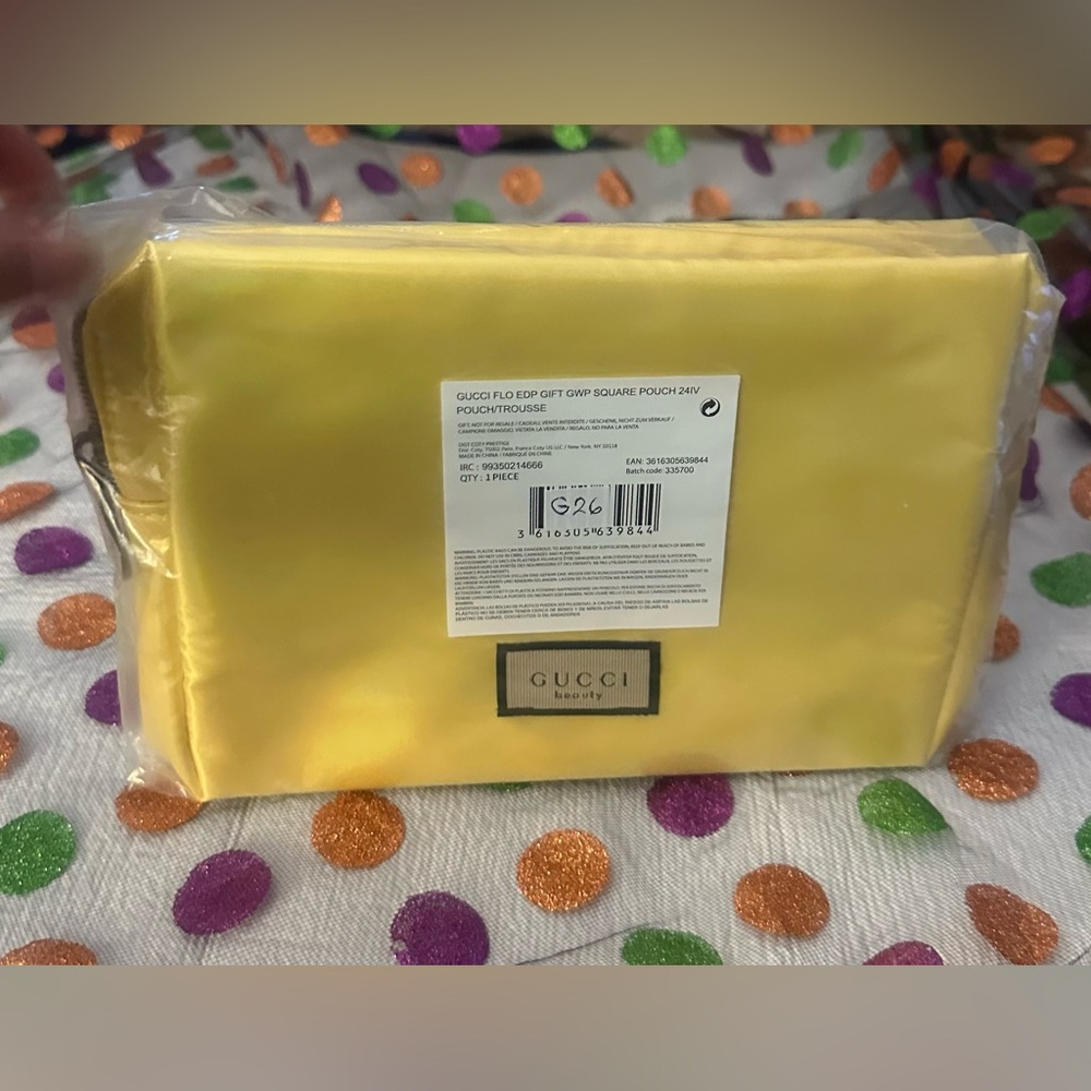 Gucci Flora Vibrant Yellow Makeup Bag Toiletry Pouch GWP - Picture 11 of 12